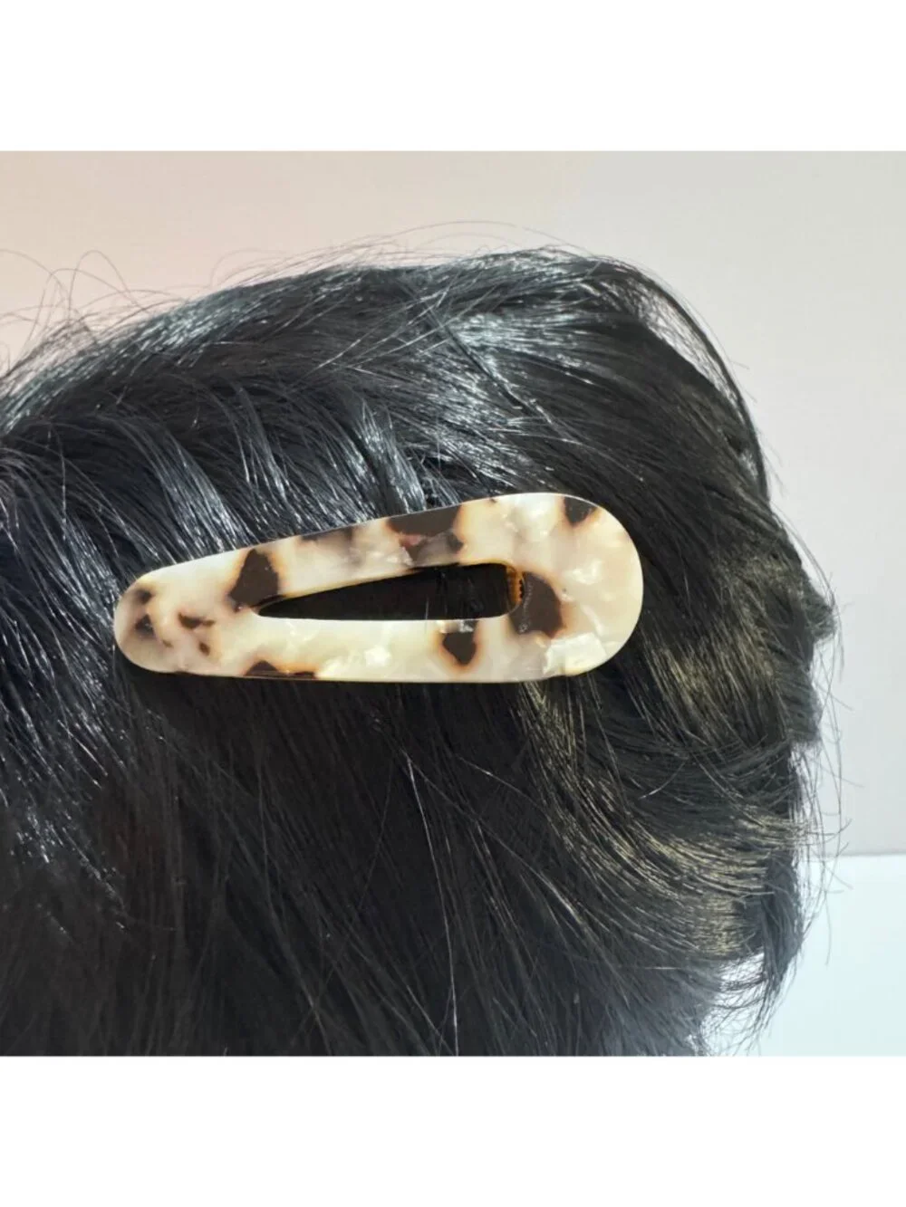 Tortoise Shell & Gold Hair Clip Acrylic & Metal Design New Elegant Style Women